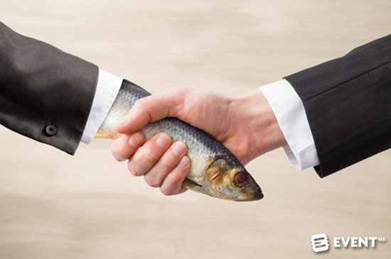 15-Body-Language-Mistakes-You-Need-to-Avoid---weak-handshake