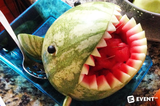 2-artistic-fruit-arrangements
