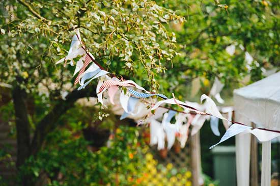 How-To-Create-a-Sensational-Outdoor-Party---pic2