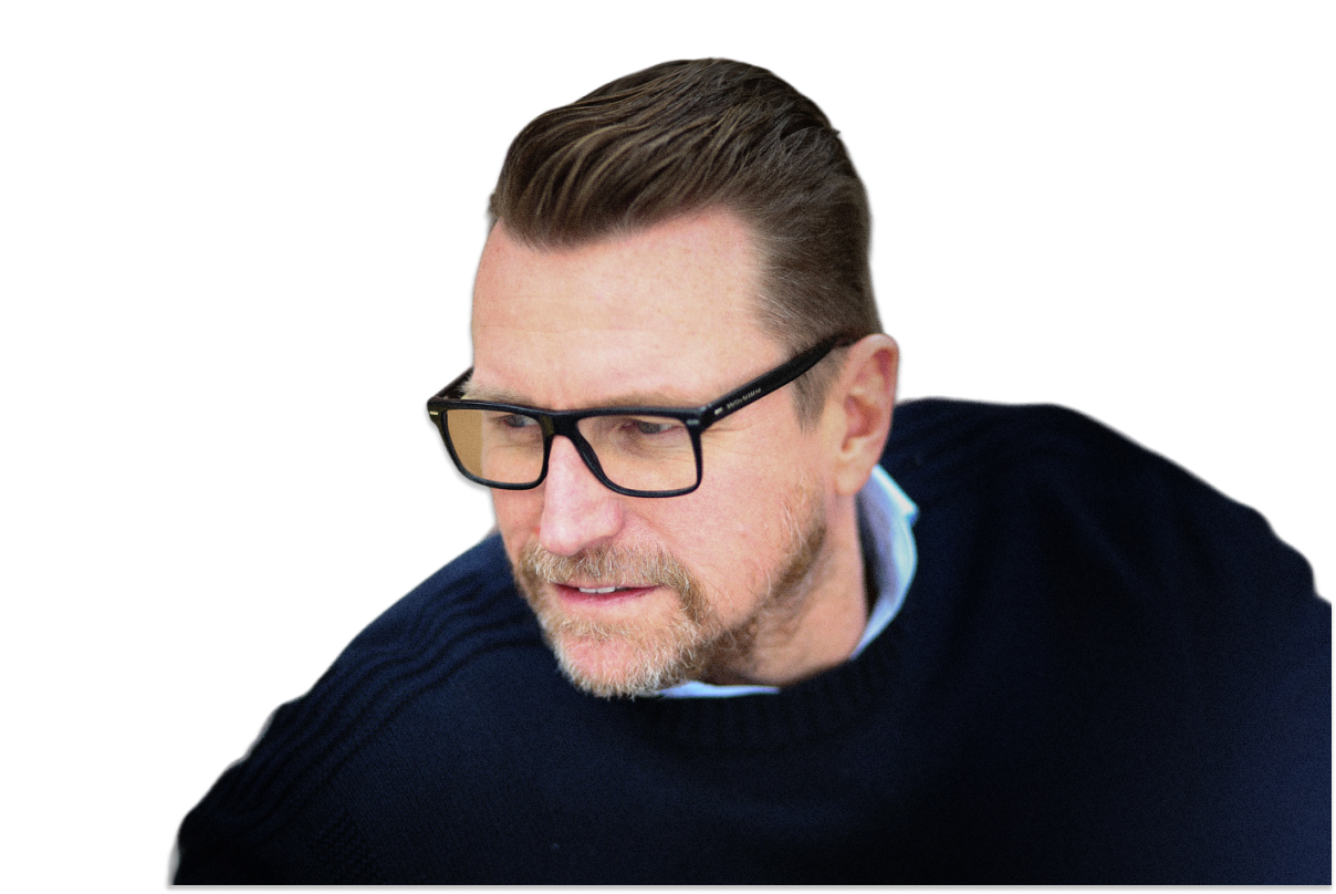 Headshot of Ian Cummings