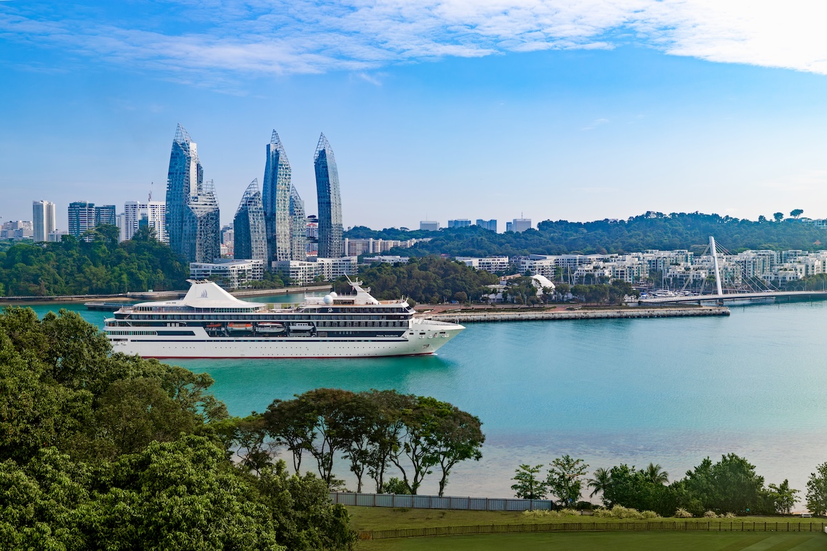 cruise ship